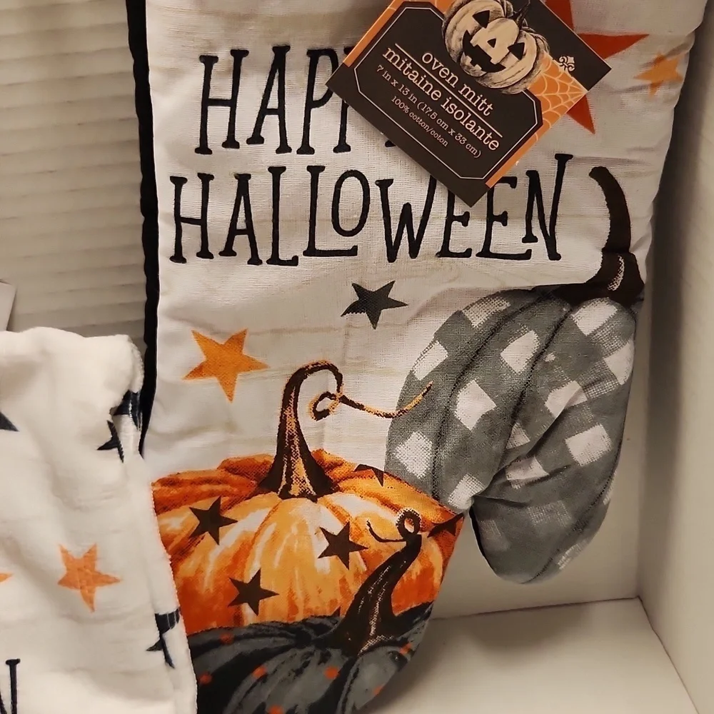 Halloween Kitchen Towles Pumpkins